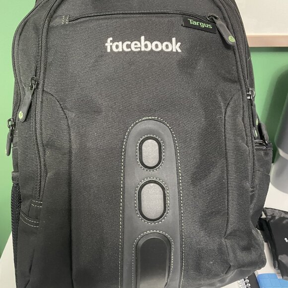 Facebook/Meta Tech and Swag Bundle - Picture 4 of 6